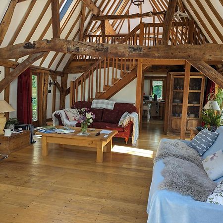 Cosy Listed Barn In Peaceful Country Village Granborough Экстерьер фото